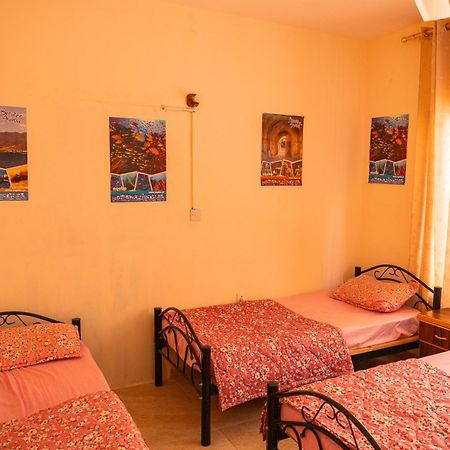 Extra Traveller Hostel Akaba Buitenkant foto